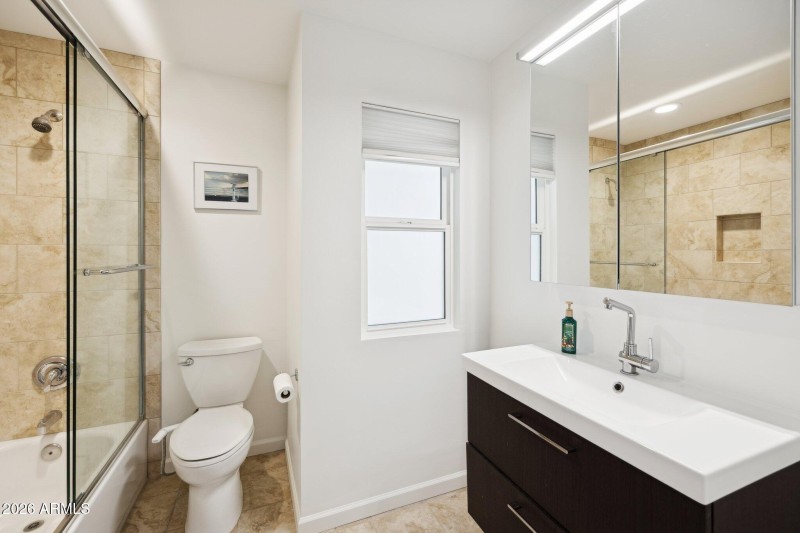 Updated 2nd Full Bath