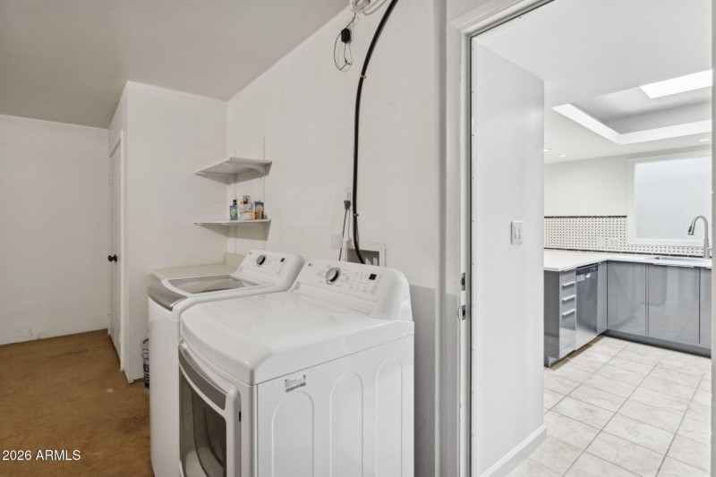 31-web-or-mls-7901-e-plaza-ave