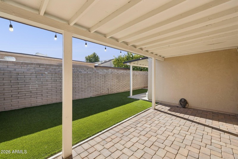 33-web-or-mls-7901-e-plaza-ave