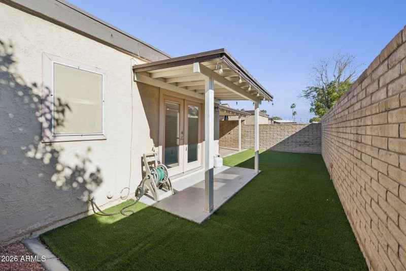 36-web-or-mls-7901-e-plaza-ave