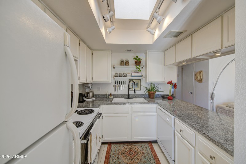 Kitchen 6