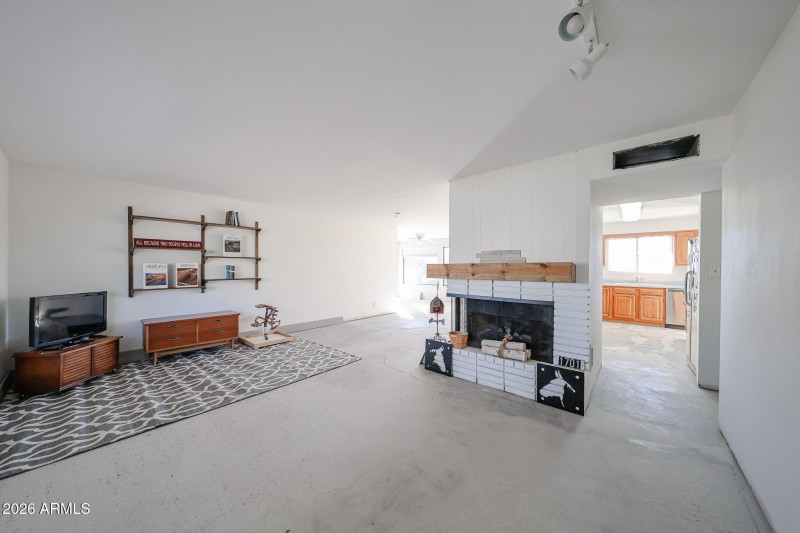 LivingRm(25)
