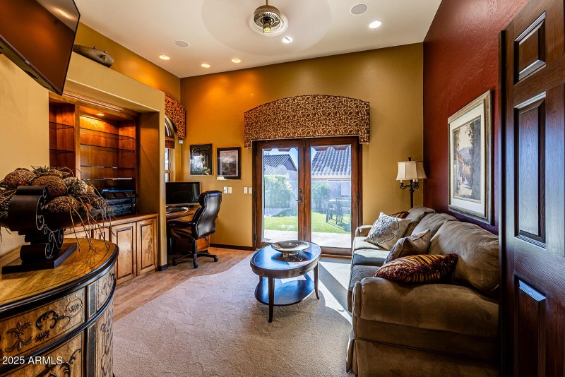 Office/Bedroom 3