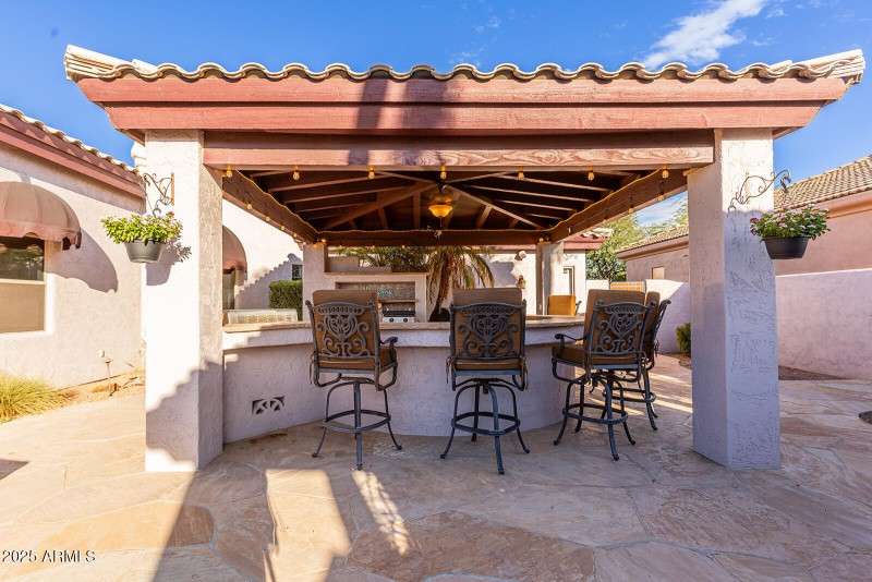 Outdoor Kitchen