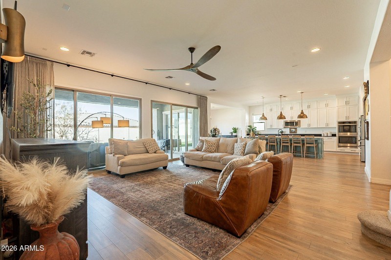 19-web-or-mls-Stroobe-19