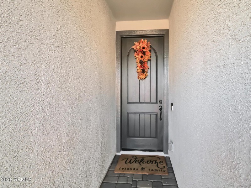 8 FT Front Entry