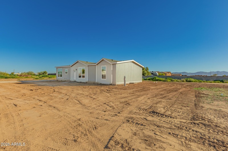 23059 W RANCHO LAREDO DR