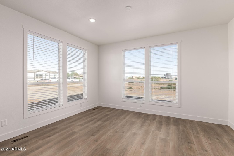 23059 W RANCHO LAREDO DR