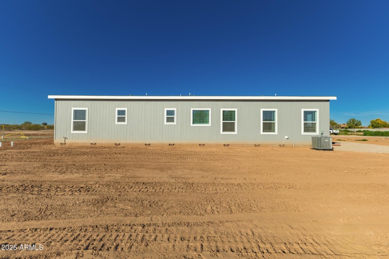 23059 W RANCHO LAREDO DR