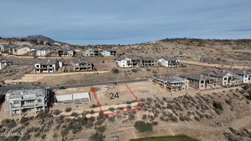 Lot 24 b