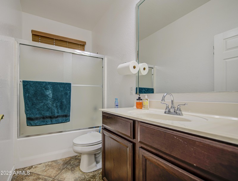 Bathroom 2-pic 2