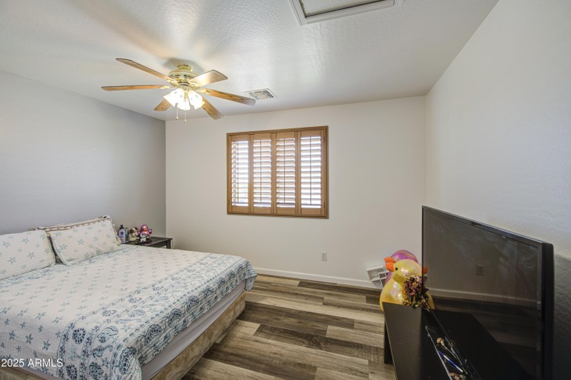 Bedroom 4-pic 1
