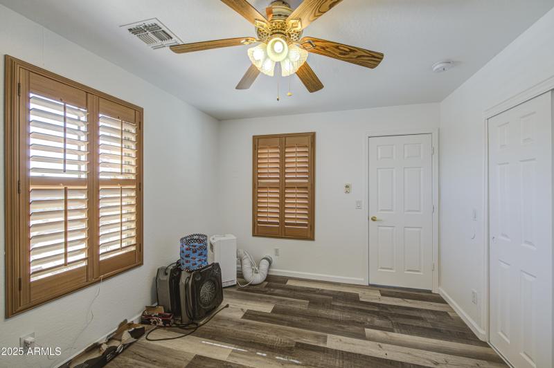 Bedroom 6-pic 2