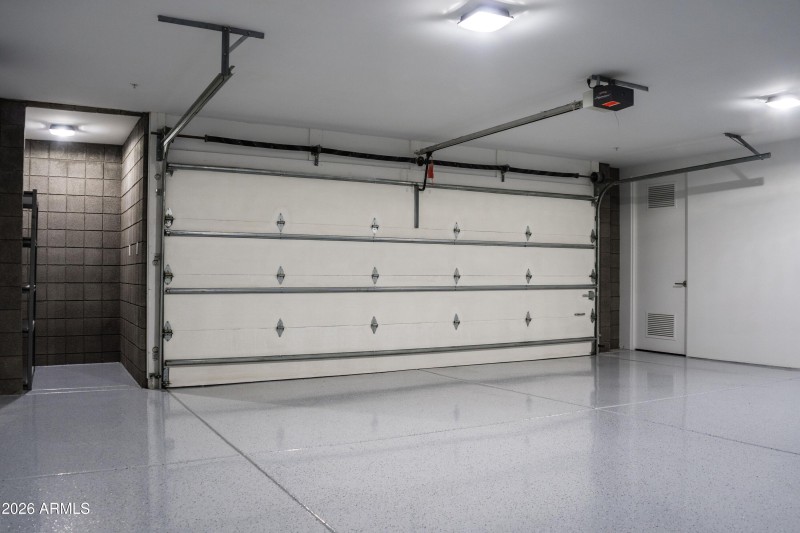 033_Spotless Garage