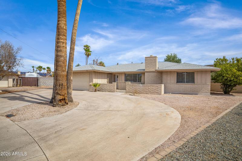 3921 S Kenneth Pl-2