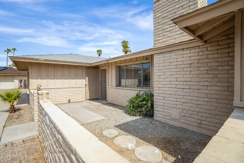 3921 S Kenneth Pl-4