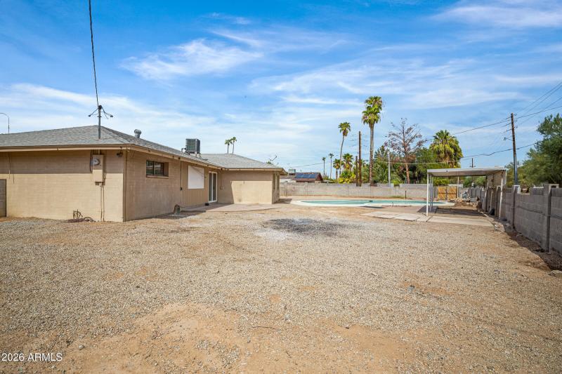 3921 S Kenneth Pl-37