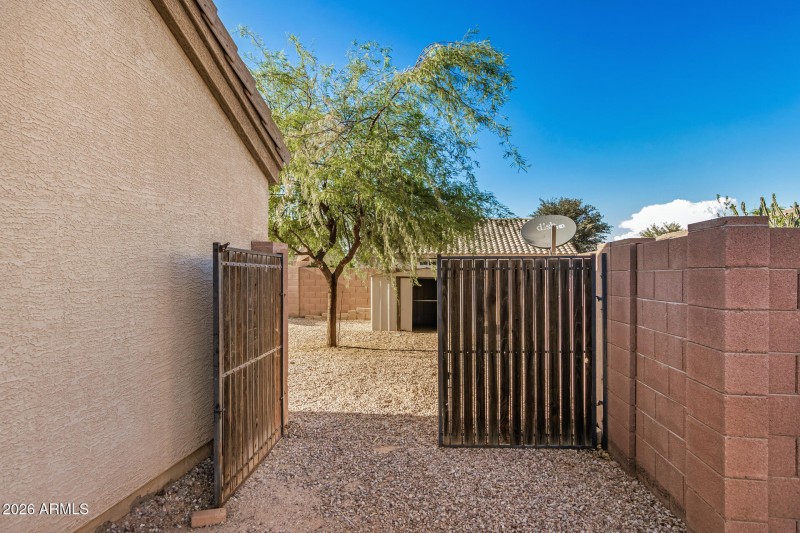 RV Gate