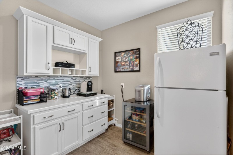 13-web-or-mls-18-E Reins Rd