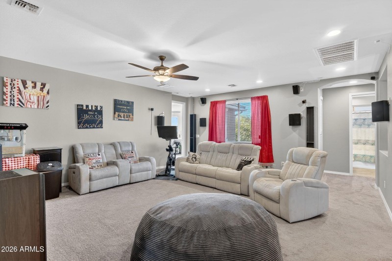 19-web-or-mls-44-E Reins Rd