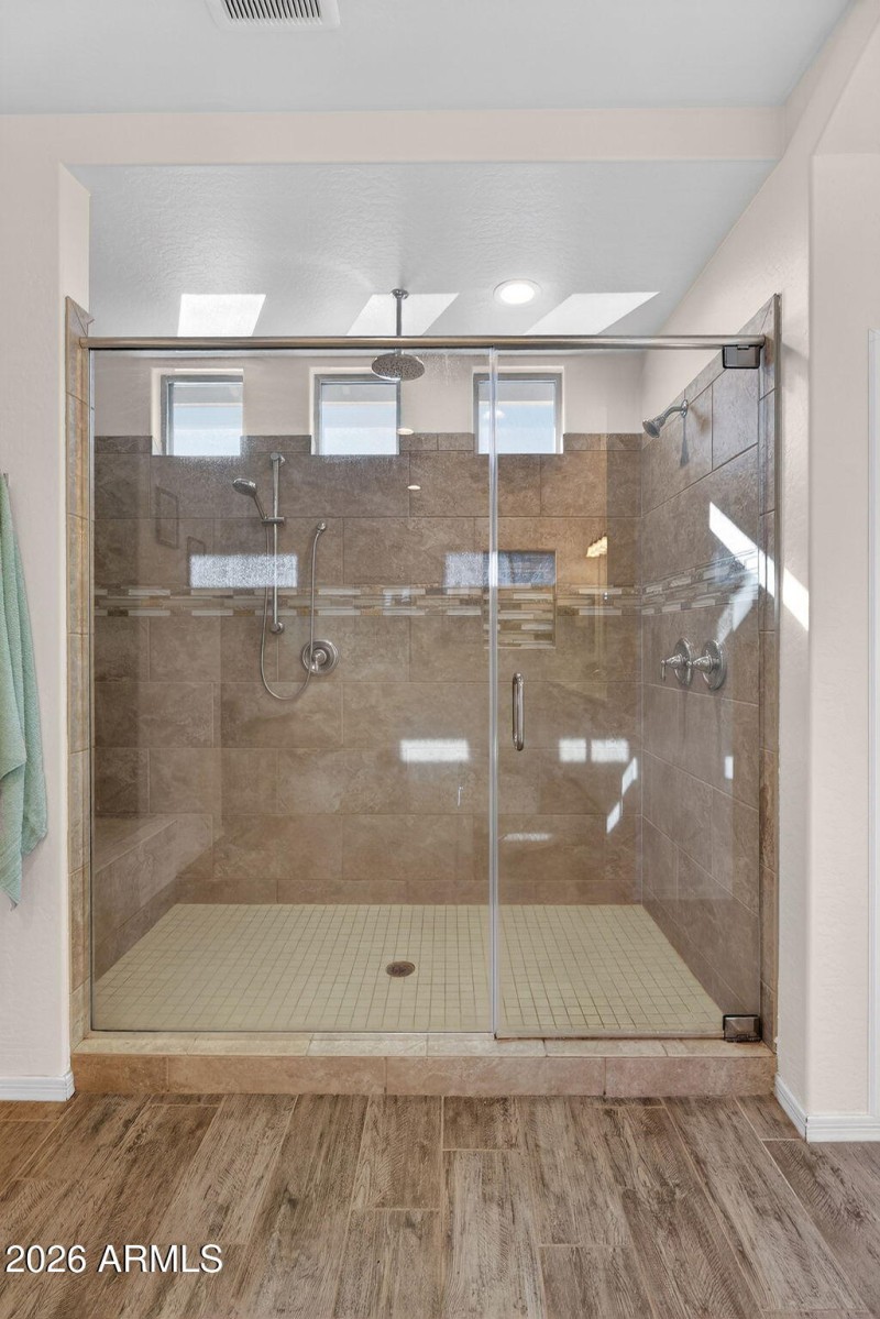 29-web-or-mls-53-E Reins Rd