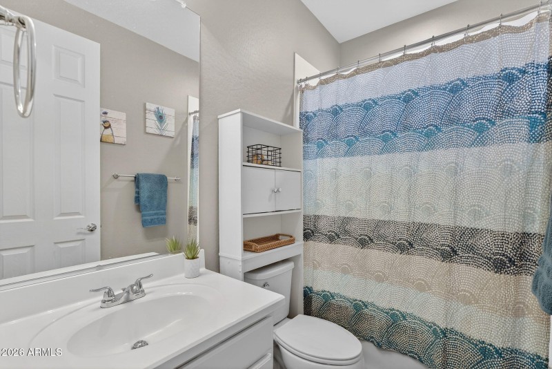 45-web-or-mls-40-E Reins Rd