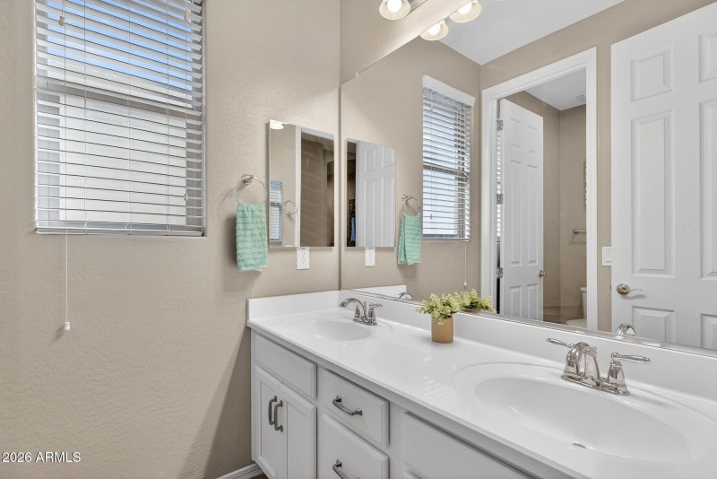 46-web-or-mls-41-E Reins Rd