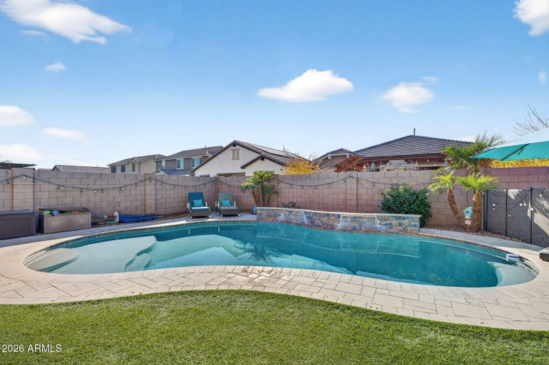 54-web-or-mls-22-E Reins Rd