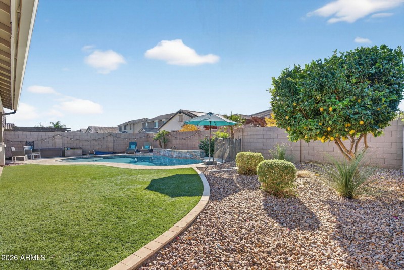55-web-or-mls-25-E Reins Rd