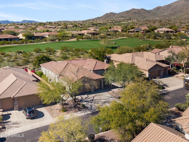 55-web-or-mls-41008-n-club-pointe-dr