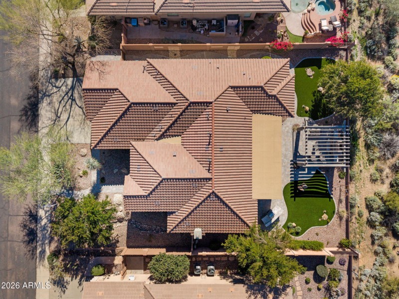 56-web-or-mls-41008-n-club-pointe-dr