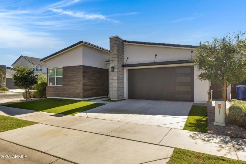 10051 E Talon Ave-3