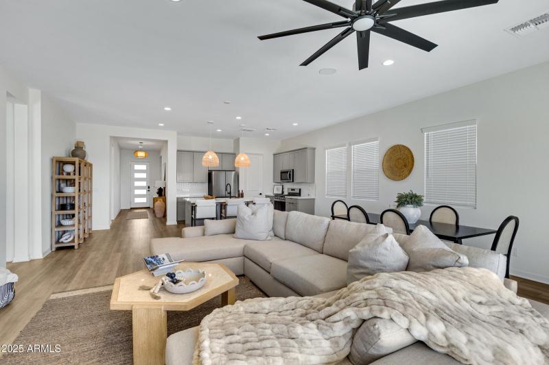 10051 E Talon Ave-9