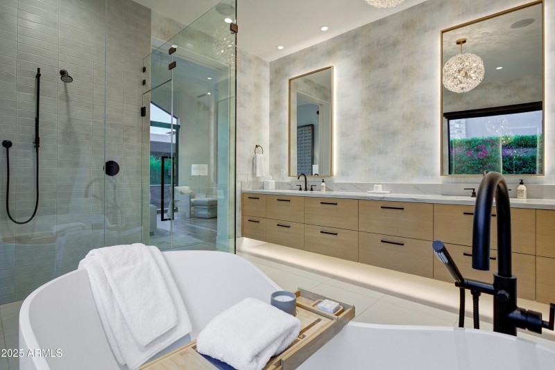 Primary Tub