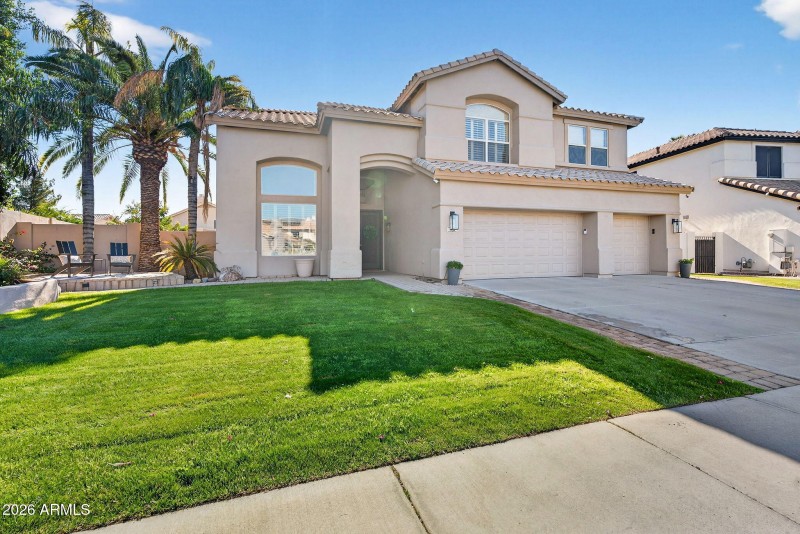 4-web-or-mls-40- W Hackberry Dr