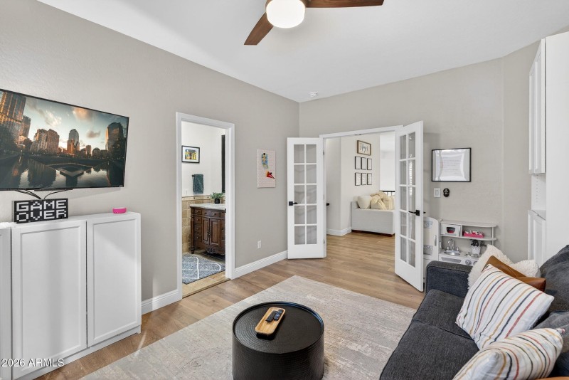 48-web-or-mls-26- W Hackberry Dr