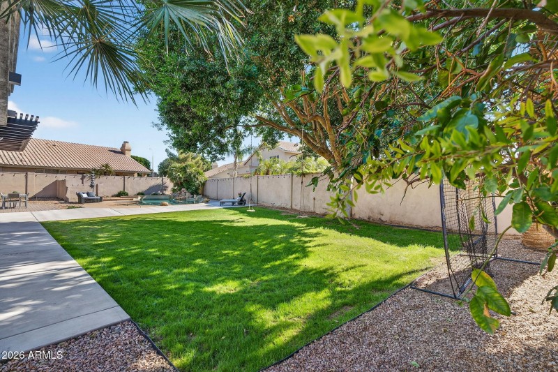 72-web-or-mls-49- W Hackberry Dr