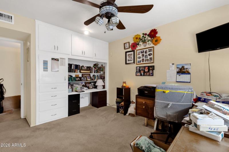 2nd bedroom