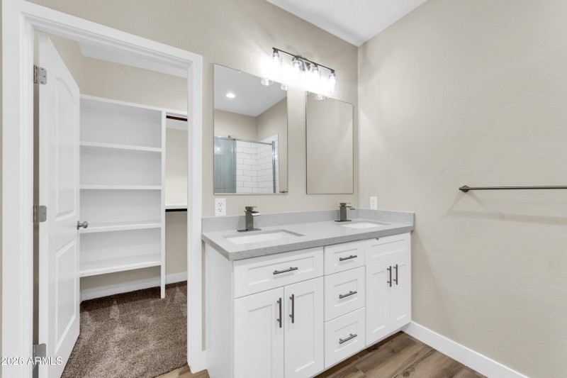 3545 N Kiami Dr-16