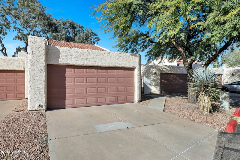 1832 S River Dr-3
