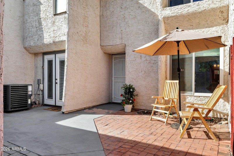 1832 S River Dr-4
