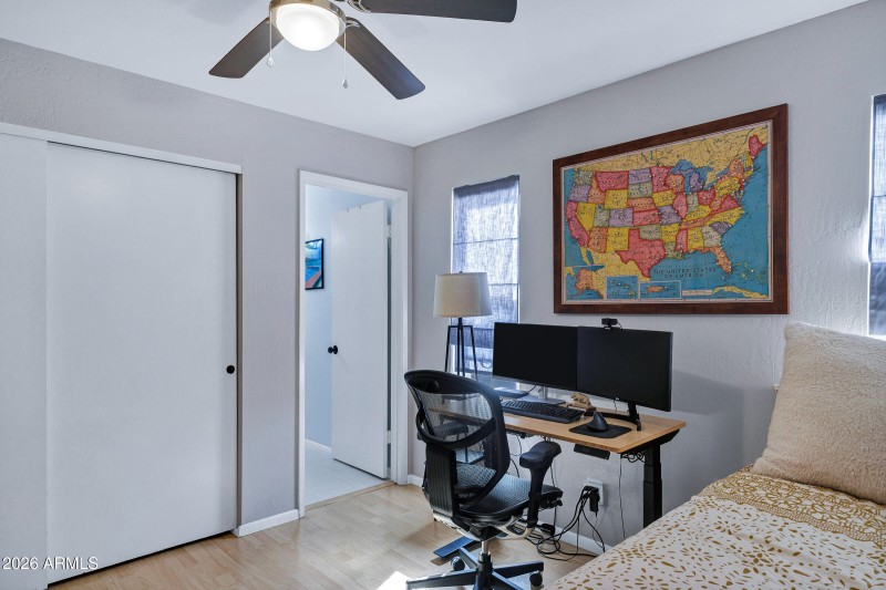 1832 S River Dr-27