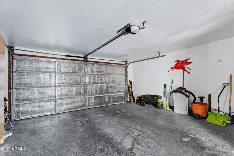 1832 S River Dr-35
