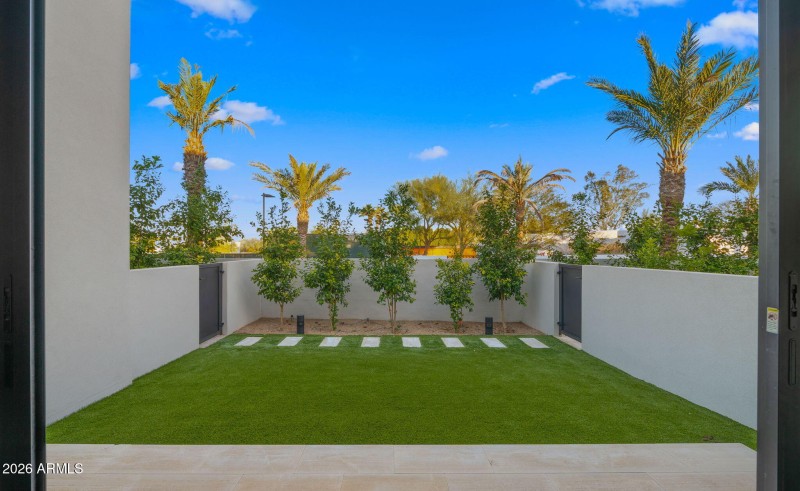 55-web-or-mls-Gym Outdoor Space