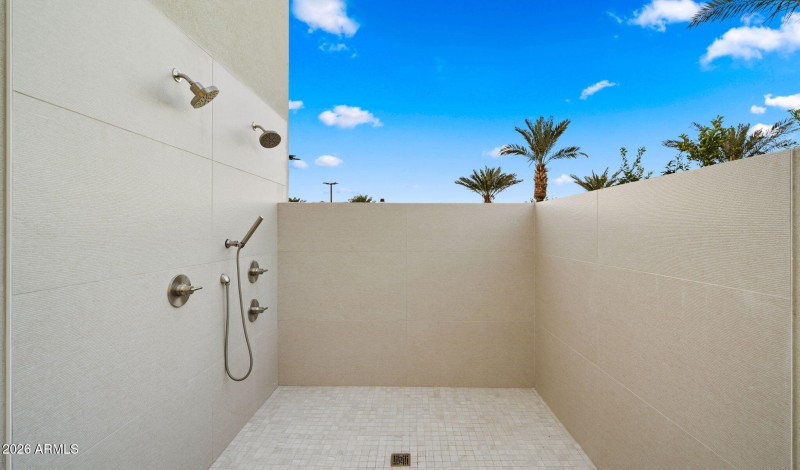 72-web-or-mls-Primary Bathroom1