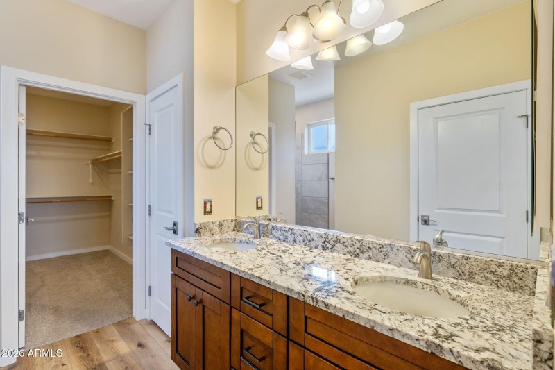 084-Primary Bathroom