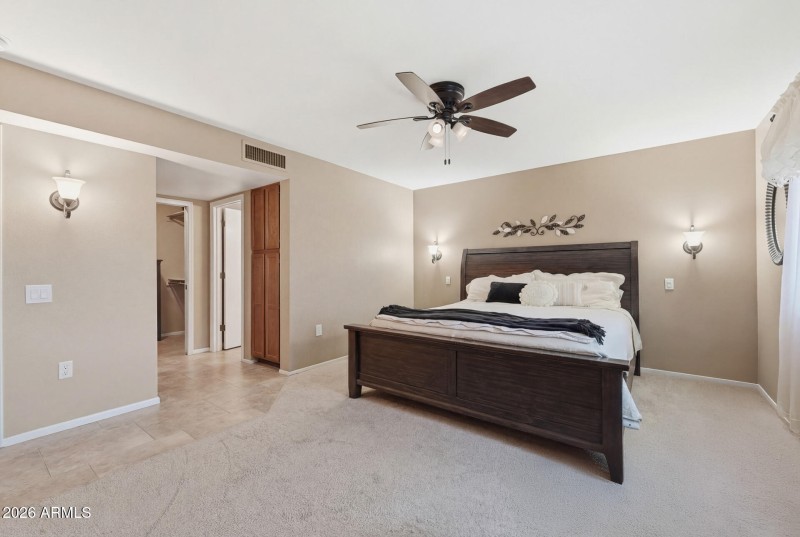 018-primary-bedroom