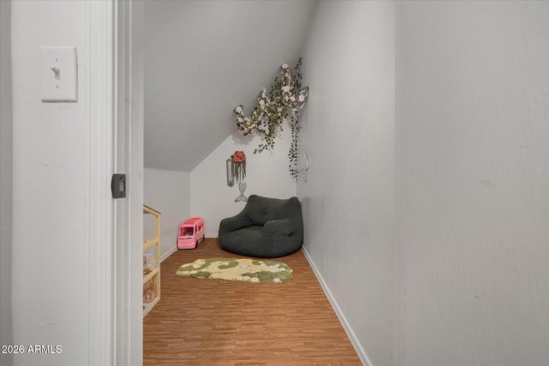 bed1closet