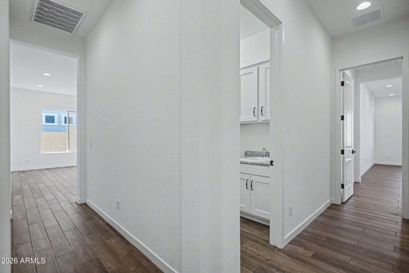 8032 E June Cir-27
