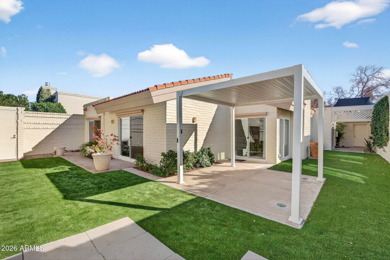 Covered Patio & Yard